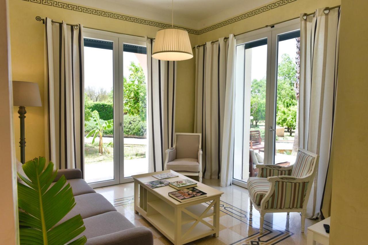 Villa Sirgole Rosa With Pool, Galatina Cutrofiano Exterior foto
